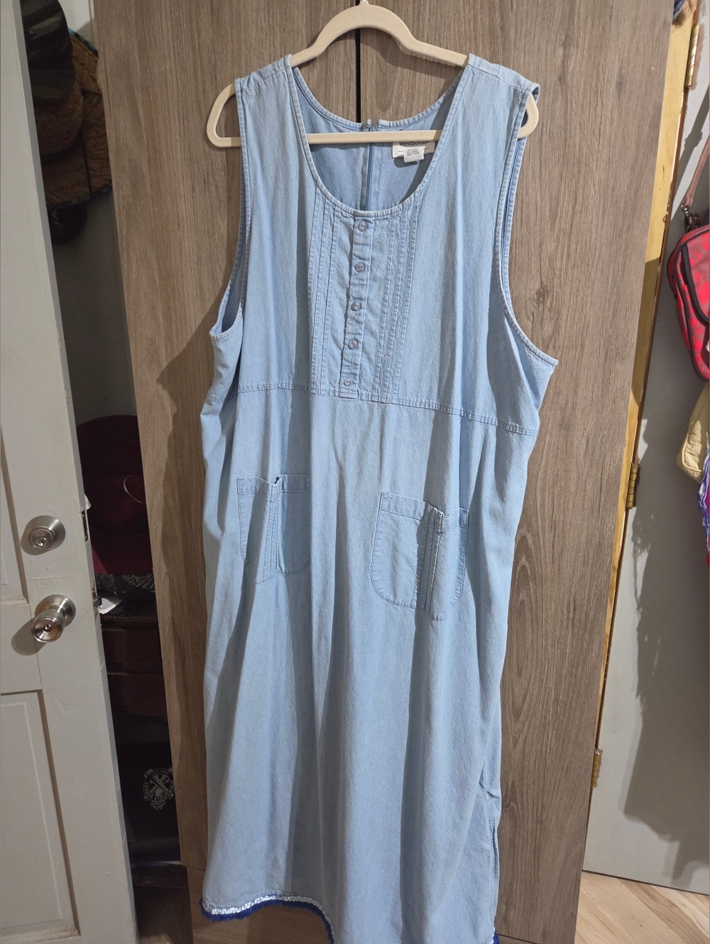 Vintage Women’s Light Blue Sleeveless Casual Denim Dress